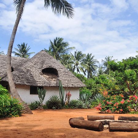Mimi Na Wewe...In Africa Hotel Watamu Exterior photo